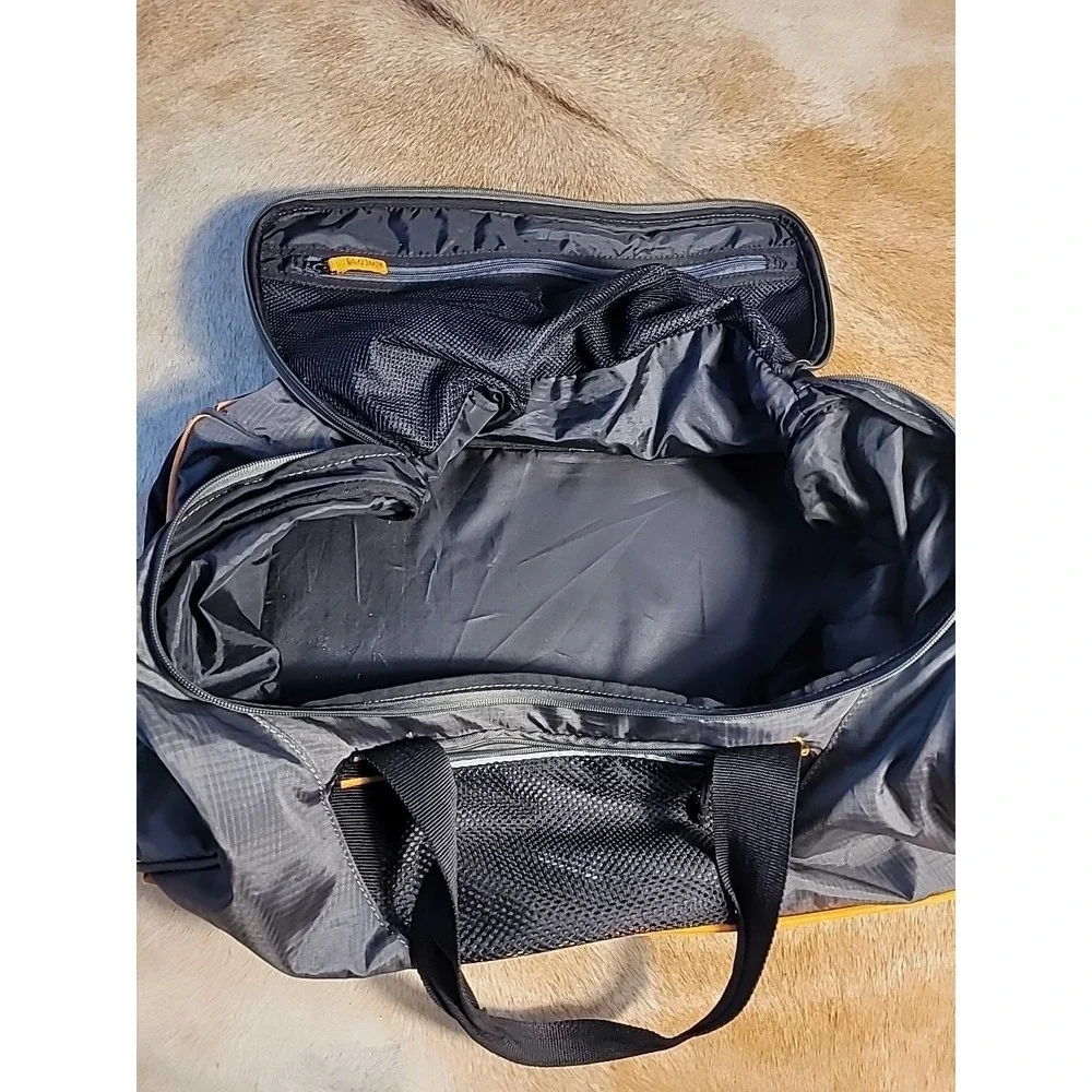 Columbia Dog Mountain Duffel Bag Dark Green Orange Gym Travel Luggage Mesh 22